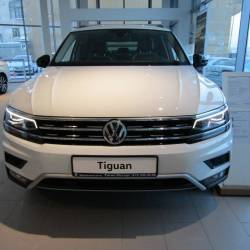 Volkswagen Tiguan 2.0 AMT, 2018, внедорожник